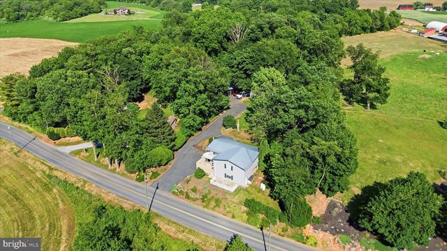 1756 NEWCOMER ROAD, Chambersburg, PA 17202