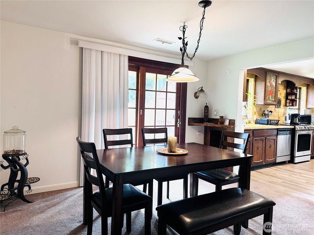 15326 Ashworth Place N, Shoreline, WA 98133