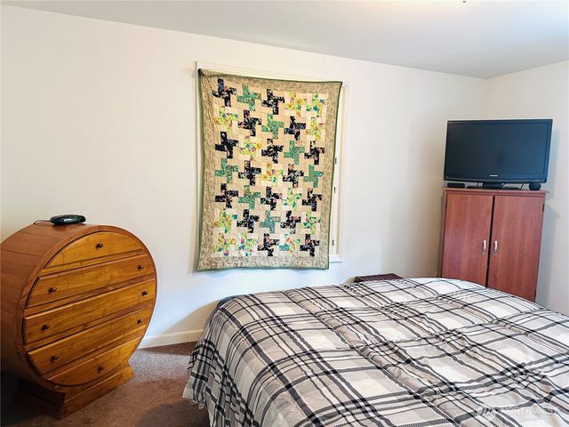 15326 Ashworth Place N, Shoreline, WA 98133