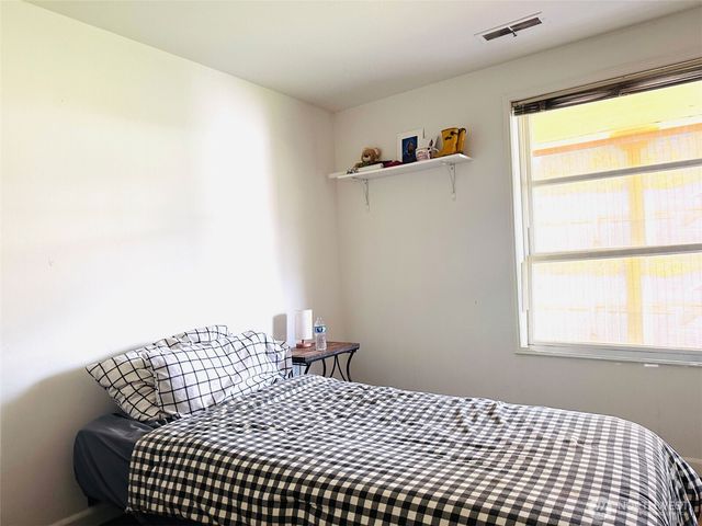 15326 Ashworth Place N, Shoreline, WA 98133