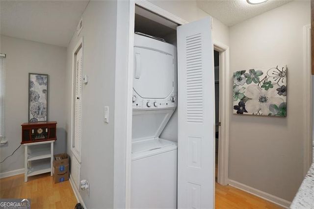 905 WENTWORTH, Alpharetta, GA 30022