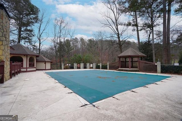 905 WENTWORTH, Alpharetta, GA 30022