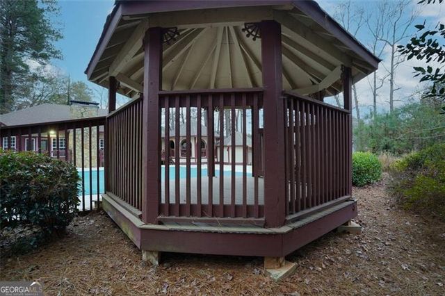 905 WENTWORTH, Alpharetta, GA 30022