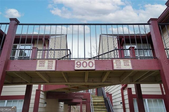 905 WENTWORTH, Alpharetta, GA 30022