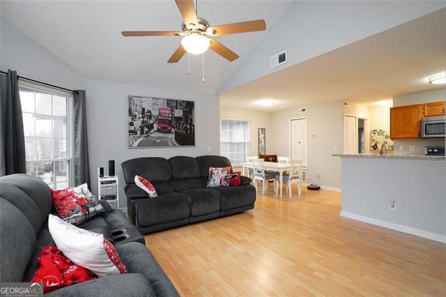 905 WENTWORTH, Alpharetta, GA 30022