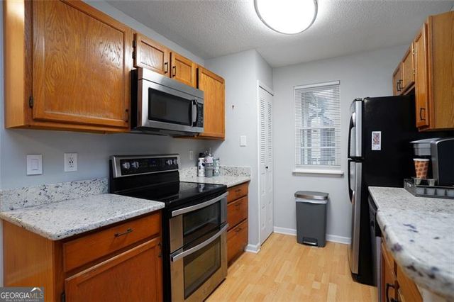 905 WENTWORTH, Alpharetta, GA 30022