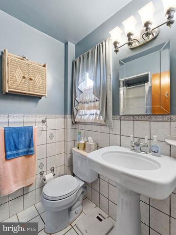 1913 BENTON AVE, Philadelphia, PA 19152