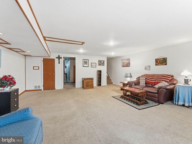 1913 BENTON AVE, Philadelphia, PA 19152