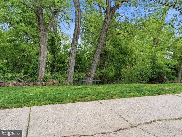 1913 BENTON AVE, Philadelphia, PA 19152