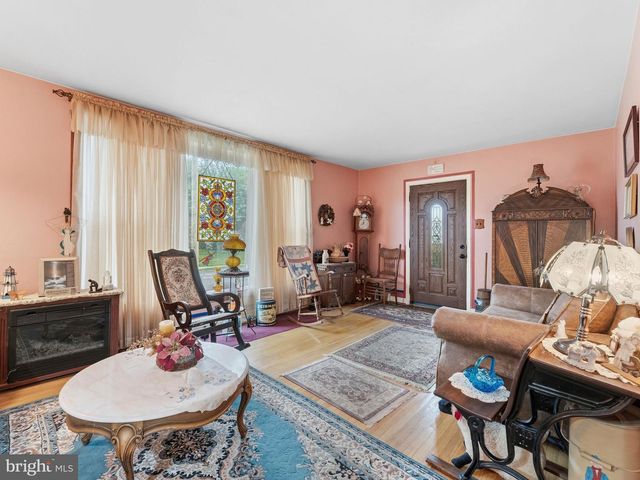 1913 BENTON AVE, Philadelphia, PA 19152