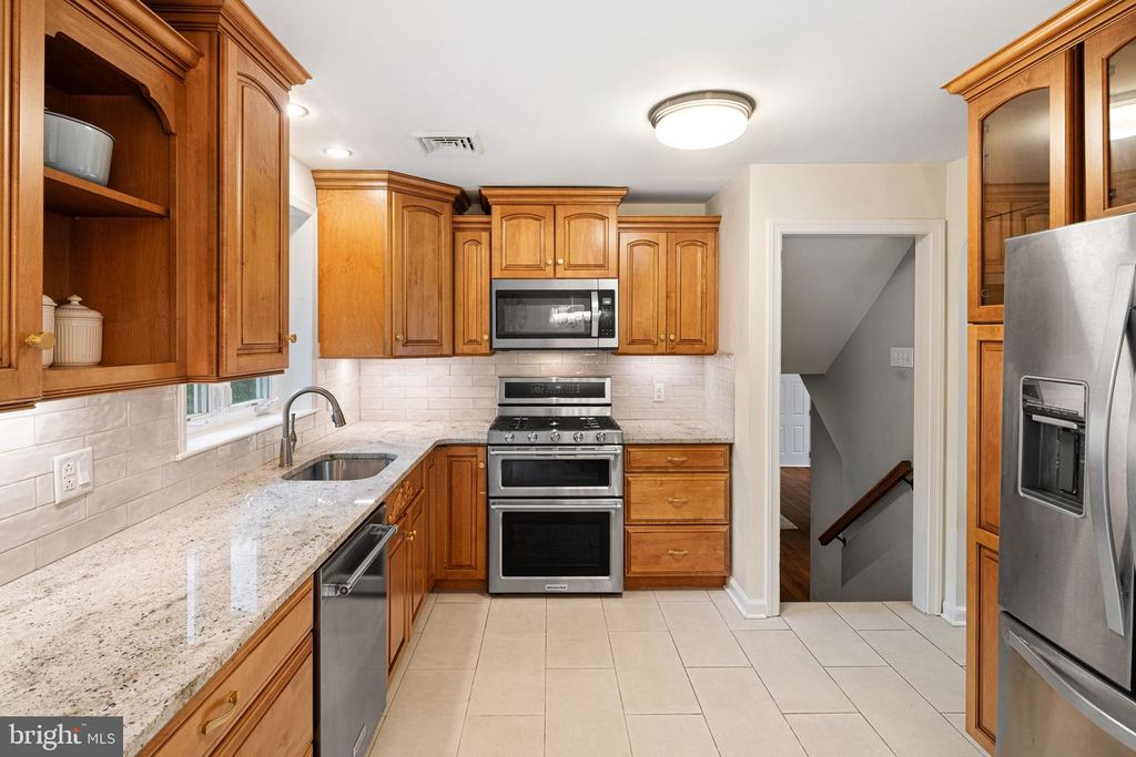 235 N RIDGE, AMBLER, PA 19002 — photo 5
