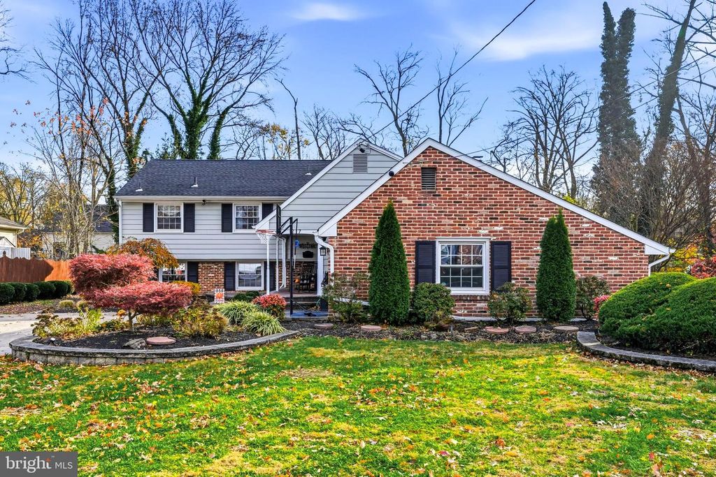 217 REDSTONE RDG, Cherry Hill, NJ 08034