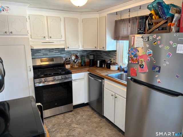 12 McDermott Street, Milford, CT 06460