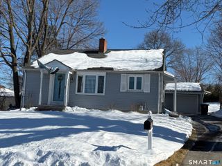 12 McDermott Street, Milford, CT 06460