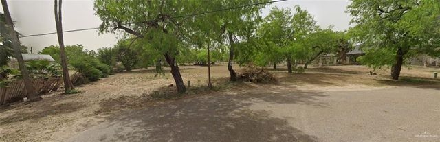 972 S Kika De La Garza Boulevard, La Joya, TX 78560