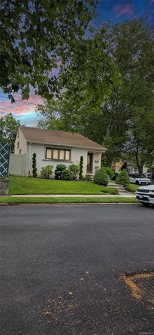2104 157th Street, Whitestone, NY 11357