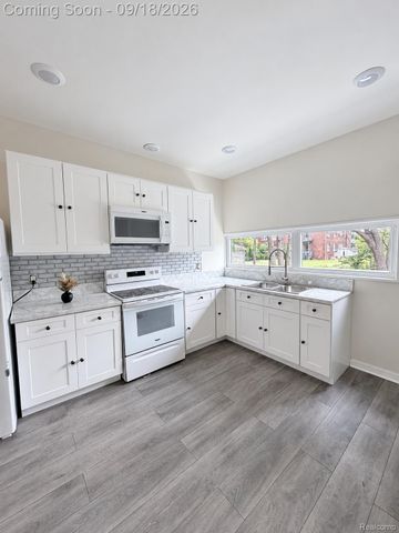2977 Chalmers Street, Detroit, MI 48215