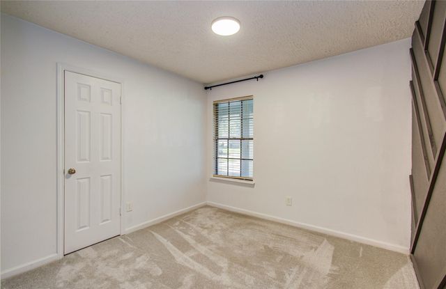 713 Willow Creek Drive, La Porte, TX 77571