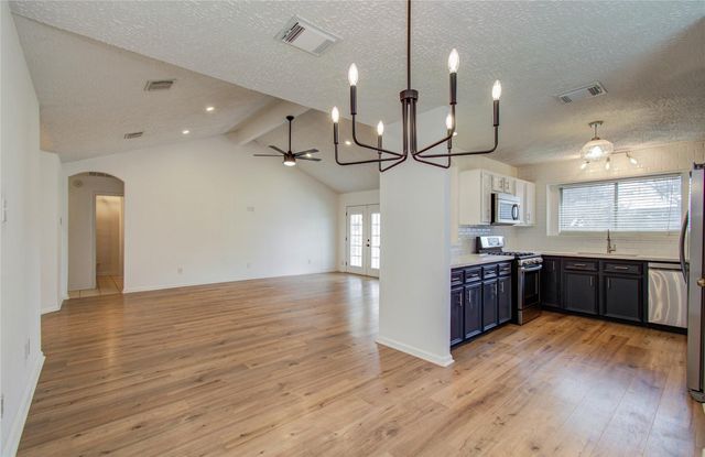 713 Willow Creek Drive, La Porte, TX 77571