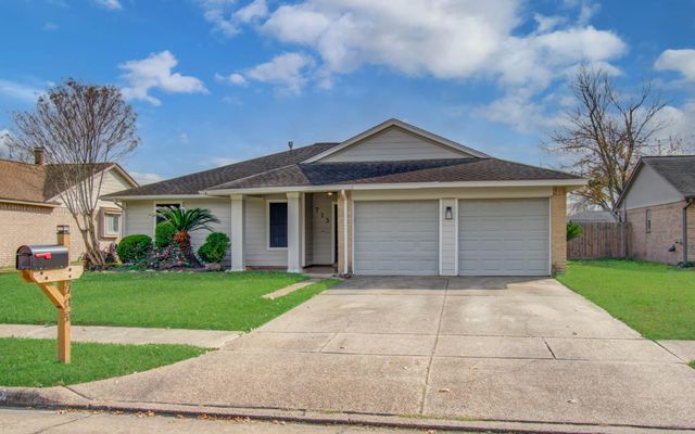 713 Willow Creek Drive, La Porte, TX 77571