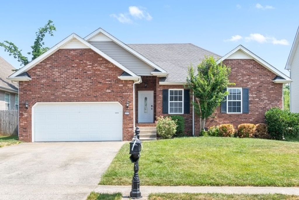 3537 Southwood Dr, Clarksville, TN 37042