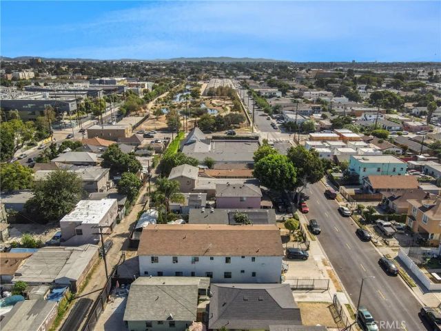 211 E 55th Street, Los Angeles, CA 90011