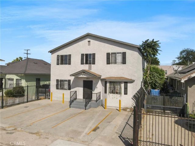 211 E 55th Street, Los Angeles, CA 90011