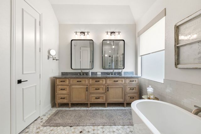 1116 Damsel Ginger Lane, Lewisville, TX 75056