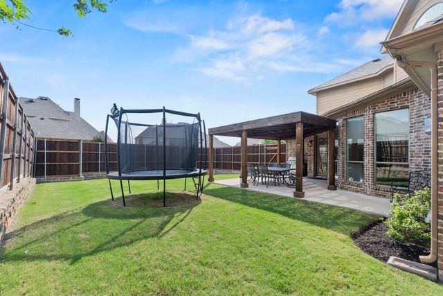 1116 Damsel Ginger Lane, Lewisville, TX 75056