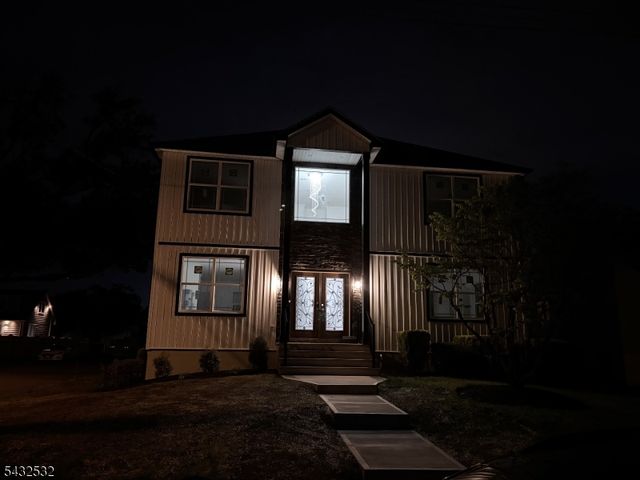 28 McKinley, Woodbridge Twp., NJ 08830