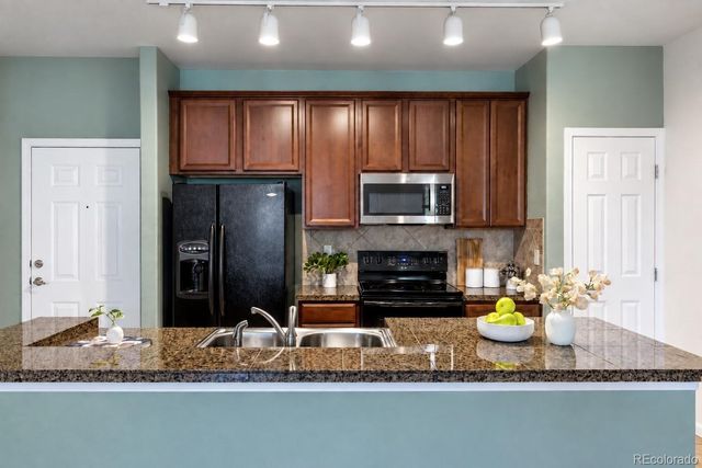 15470 Canyon Rim Drive 105, Englewood, CO 80112