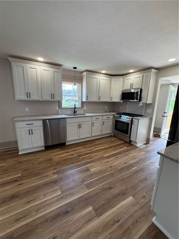 127 Whitestown Road, Twp Of But Sw, PA 16045