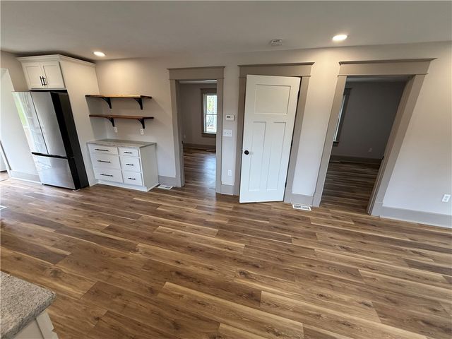 127 Whitestown Road, Twp Of But Sw, PA 16045