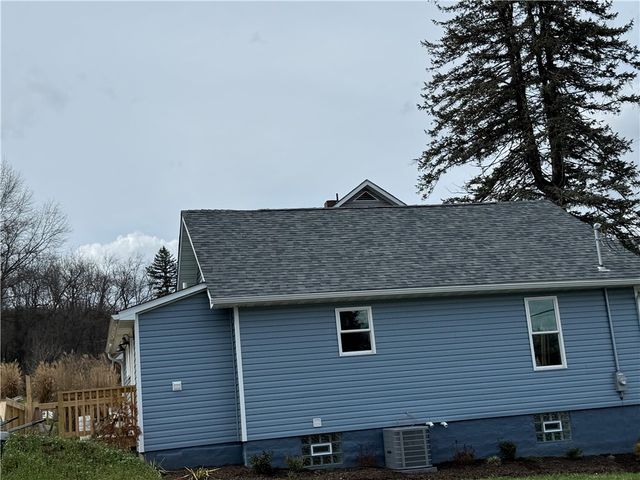 127 Whitestown Road, Twp Of But Sw, PA 16045