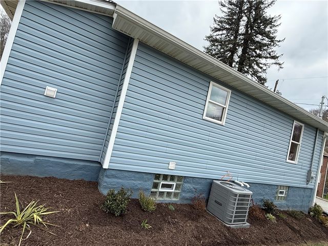 127 Whitestown Road, Twp Of But Sw, PA 16045