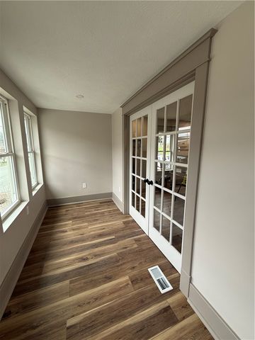 127 Whitestown Road, Twp Of But Sw, PA 16045