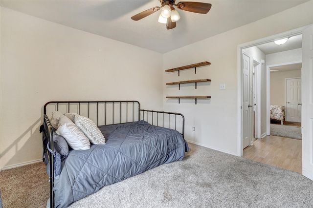 605 Copper CT, Jarrell, TX 76537