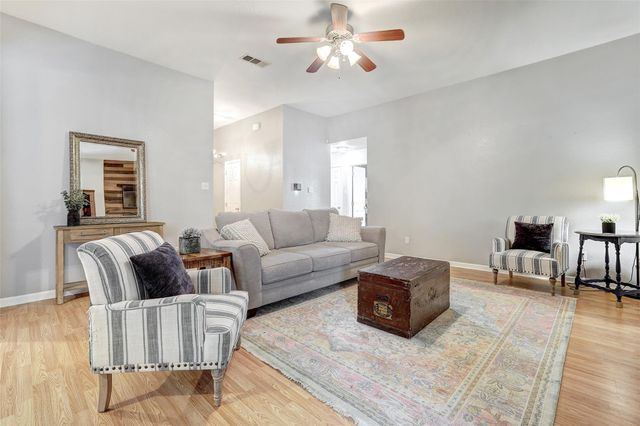 605 Copper CT, Jarrell, TX 76537