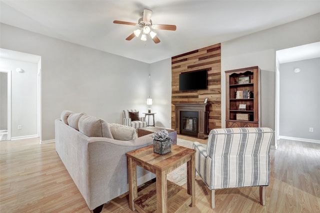 605 Copper CT, Jarrell, TX 76537