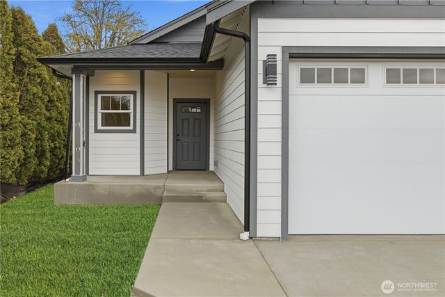 210 Silver Lane SE, Orting, WA 98360