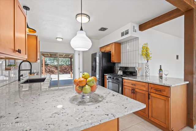 2735 N Park Avenue, Tucson, AZ 85719