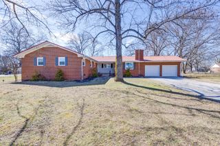1311 Bel Aire Dr, Tullahoma, TN 37388