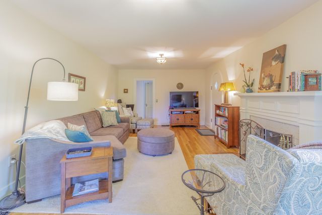 330 Tunnel Boulevard, Chattanooga, TN 37411