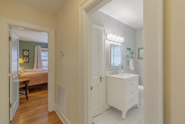 330 Tunnel Boulevard, Chattanooga, TN 37411