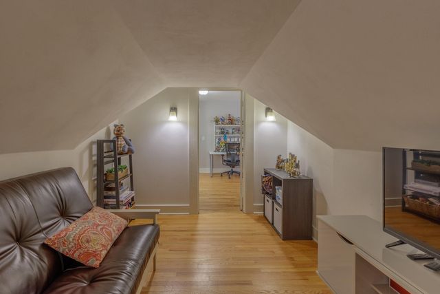 330 Tunnel Boulevard, Chattanooga, TN 37411