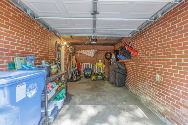 330 Tunnel Boulevard, Chattanooga, TN 37411