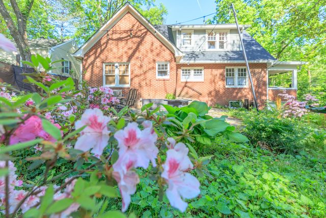 330 Tunnel Boulevard, Chattanooga, TN 37411