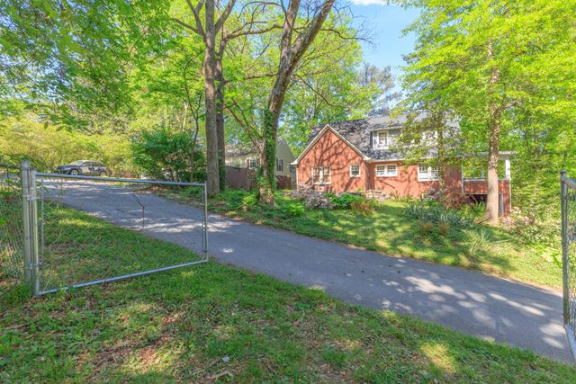330 Tunnel Boulevard, Chattanooga, TN 37411