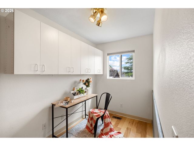 2718 HARVEST Ct, Forest Grove, OR 97116