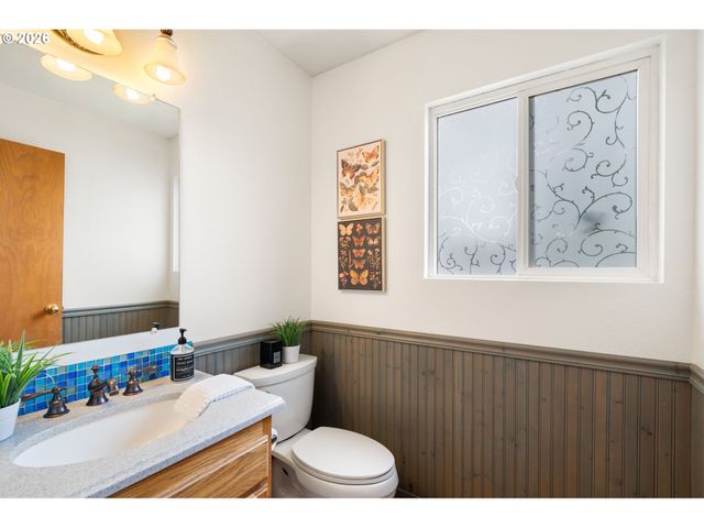 2718 HARVEST Ct, Forest Grove, OR 97116